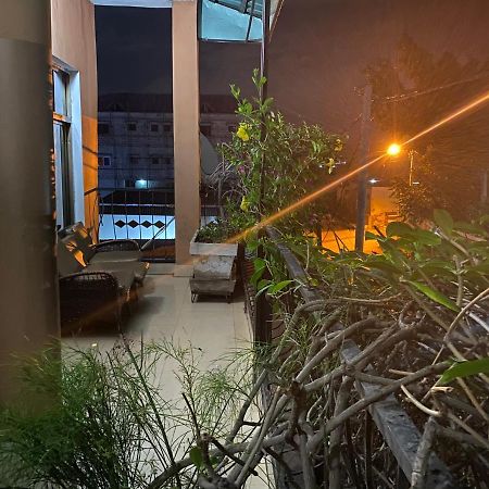 برازافيل Appartements Chez Leo المظهر الخارجي الصورة